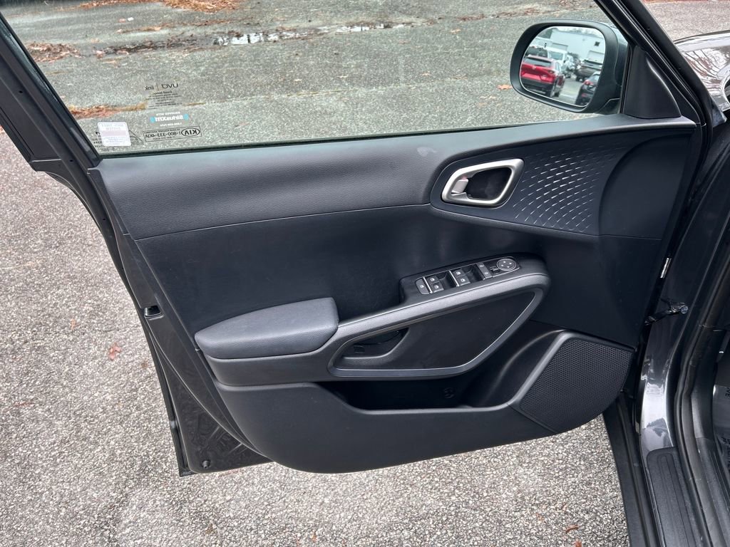 Used 2022 Kia Soul EX image 14