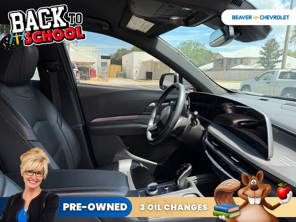 Used 2025 Cadillac XT4 Premium Luxury FWD image 17