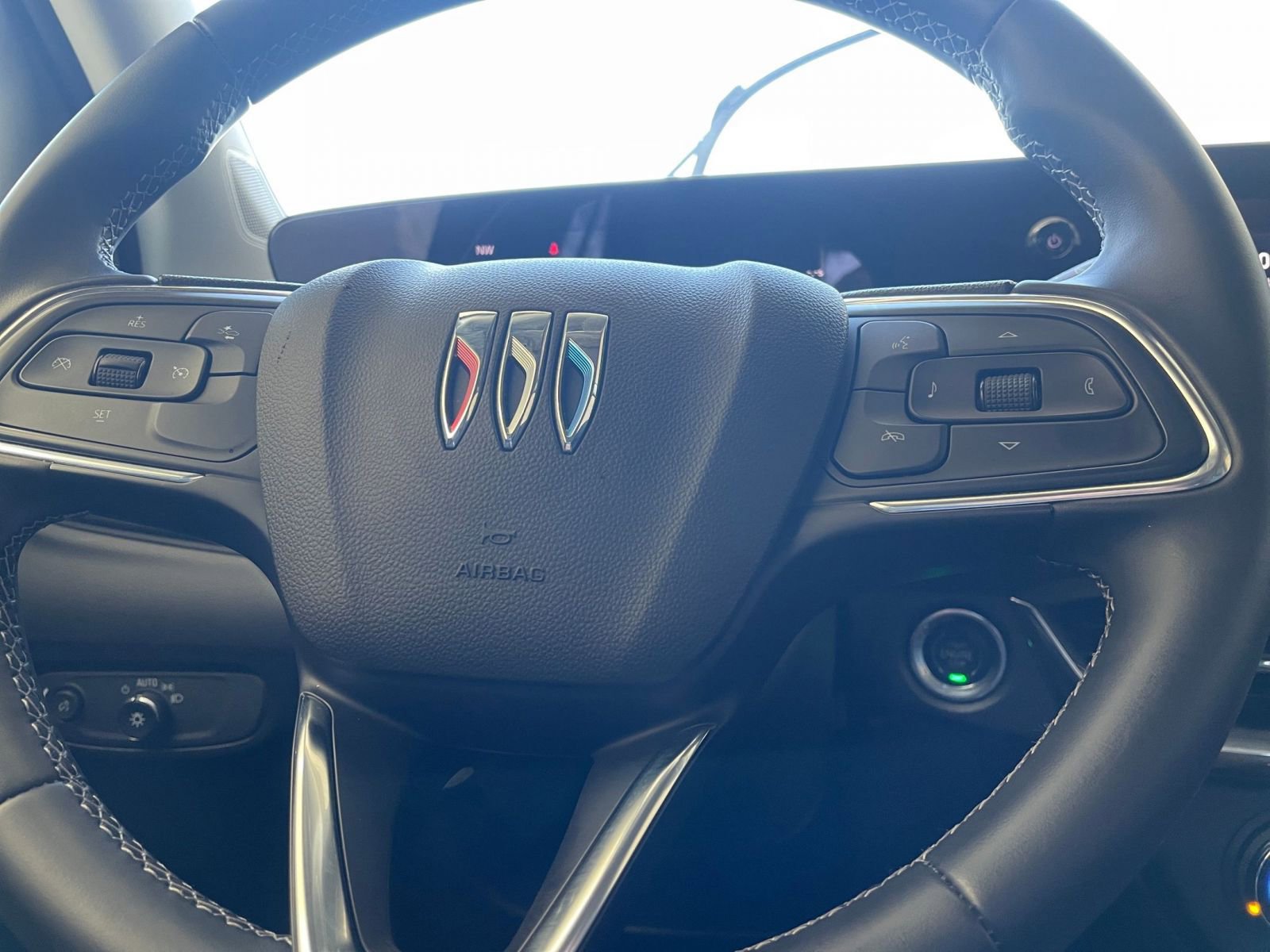 Used 2025 Buick Encore GX Preferred image 28