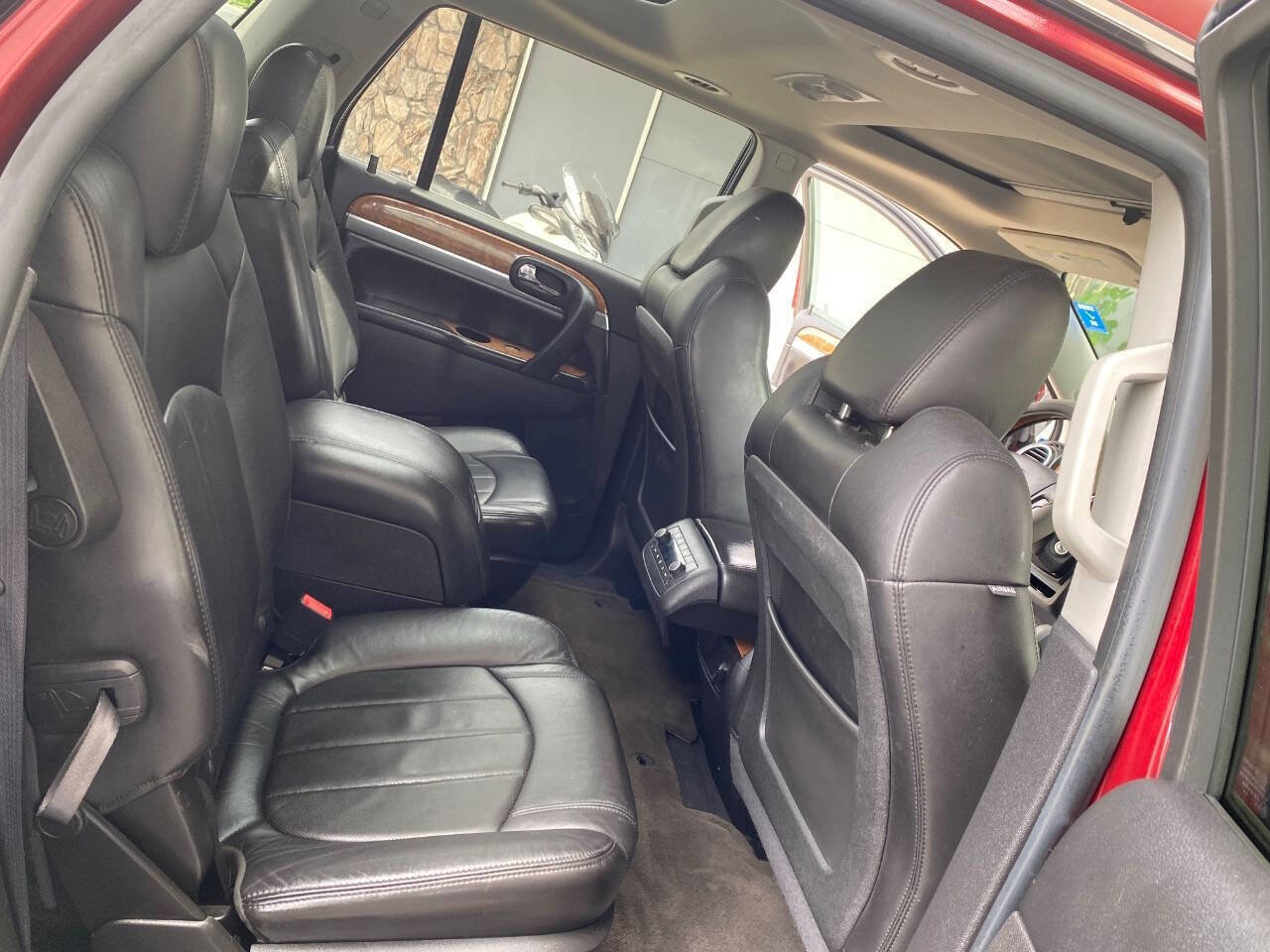 Used 2010 Buick Enclave CXL AWD/4WD image 12