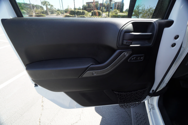 Used 2015 Jeep Wrangler Sport AWD/4WD image 11