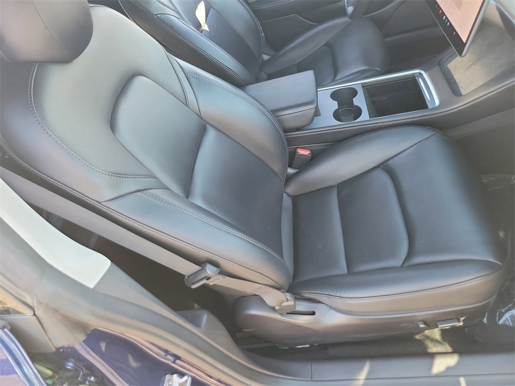 Used 2022 Tesla Model 3 Performance image 17