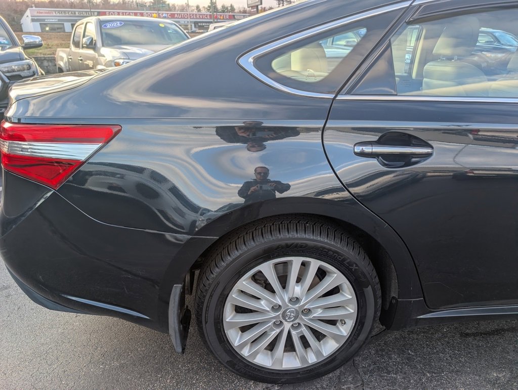 Certified 2015 Toyota Avalon XLE Premium image 9