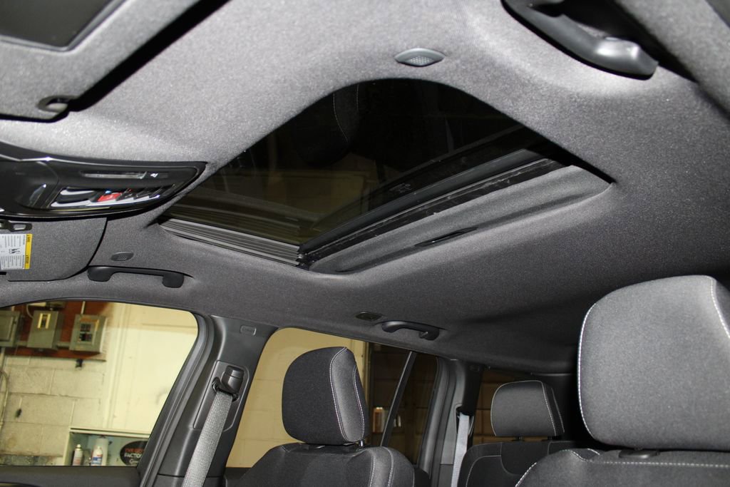New 2026 Jeep Grand Cherokee Laredo image 23