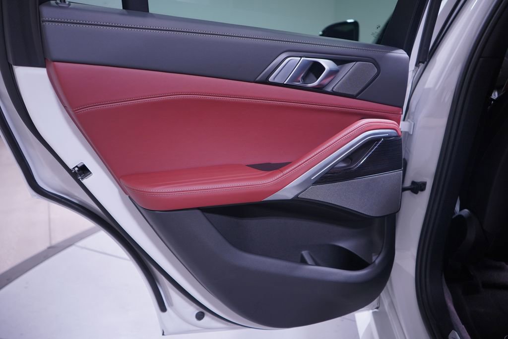 Used 2026 BMW X6 xDrive40i w/ Premium Package image 15