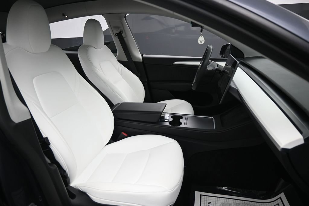 Used 2023 Tesla Model Y Performance AWD/4WD image 29