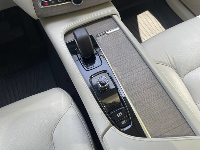 Certified 2023 Volvo XC90 B6 Plus w/ Protection Package Premier AWD/4WD image 25