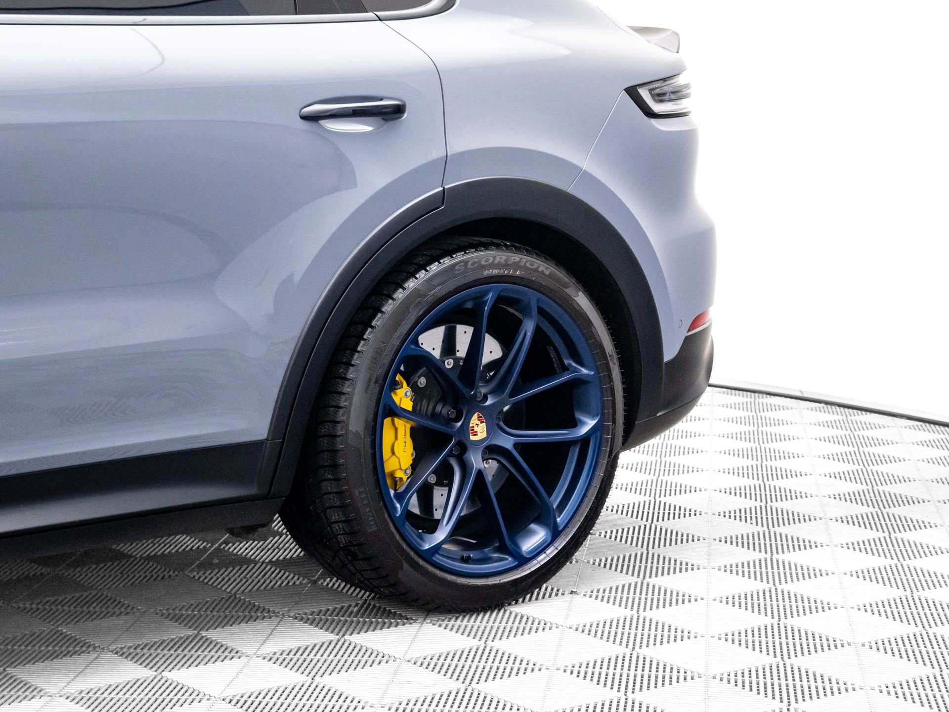 Certified 2024 Porsche Cayenne Turbo GT image 38