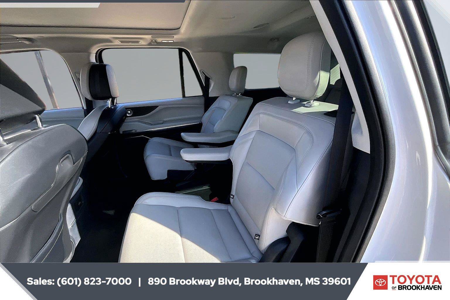 Used 2025 Lincoln Navigator L Reserve AWD/4WD image 19
