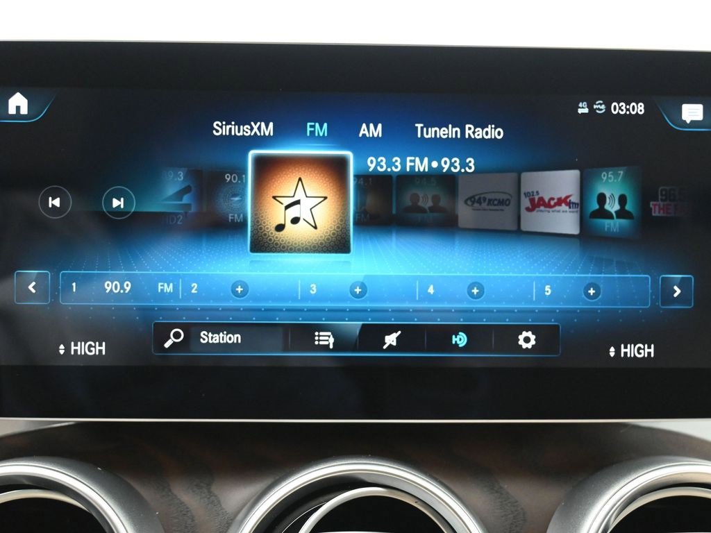 Used 2021 Mercedes-Benz GLC 300 4MATIC image 21