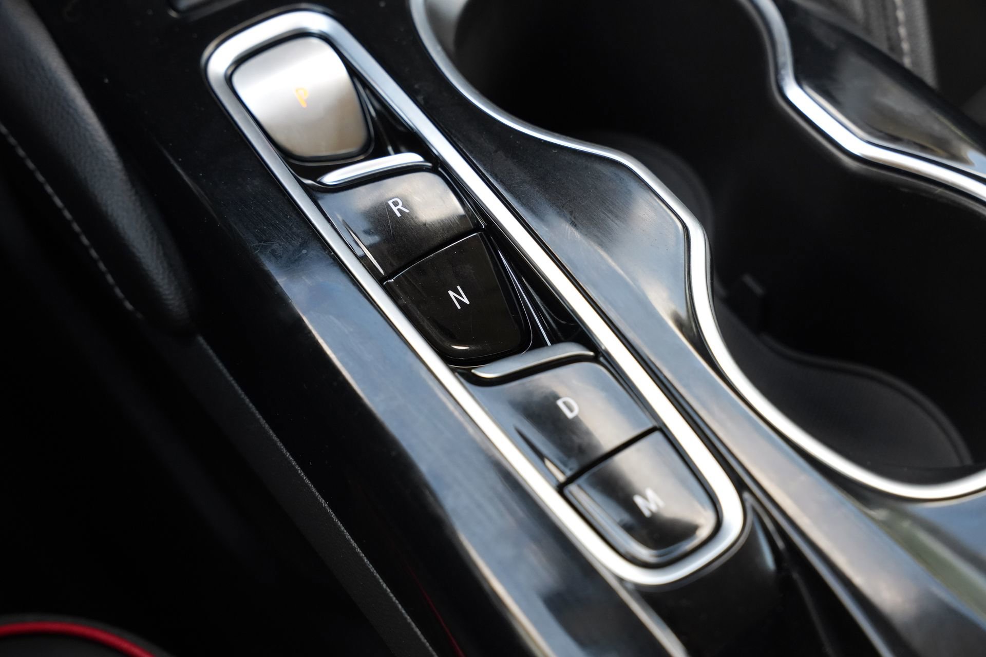 Used 2023 Buick Envision Essence w/ Sport Touring Package image 13