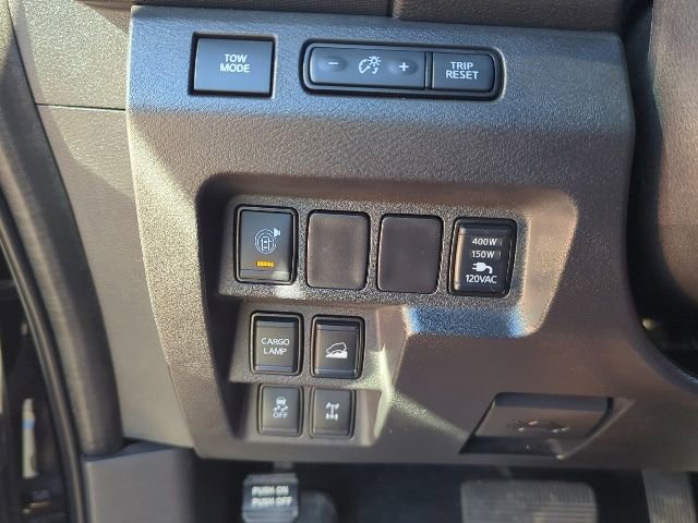 Used 2022 Nissan Frontier PRO-4X image 12