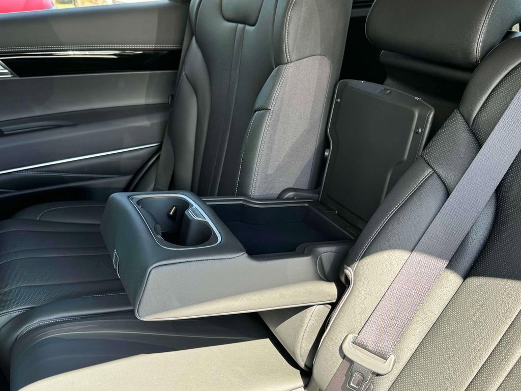 New 2025 Genesis GV80 2.5T Standard image 14