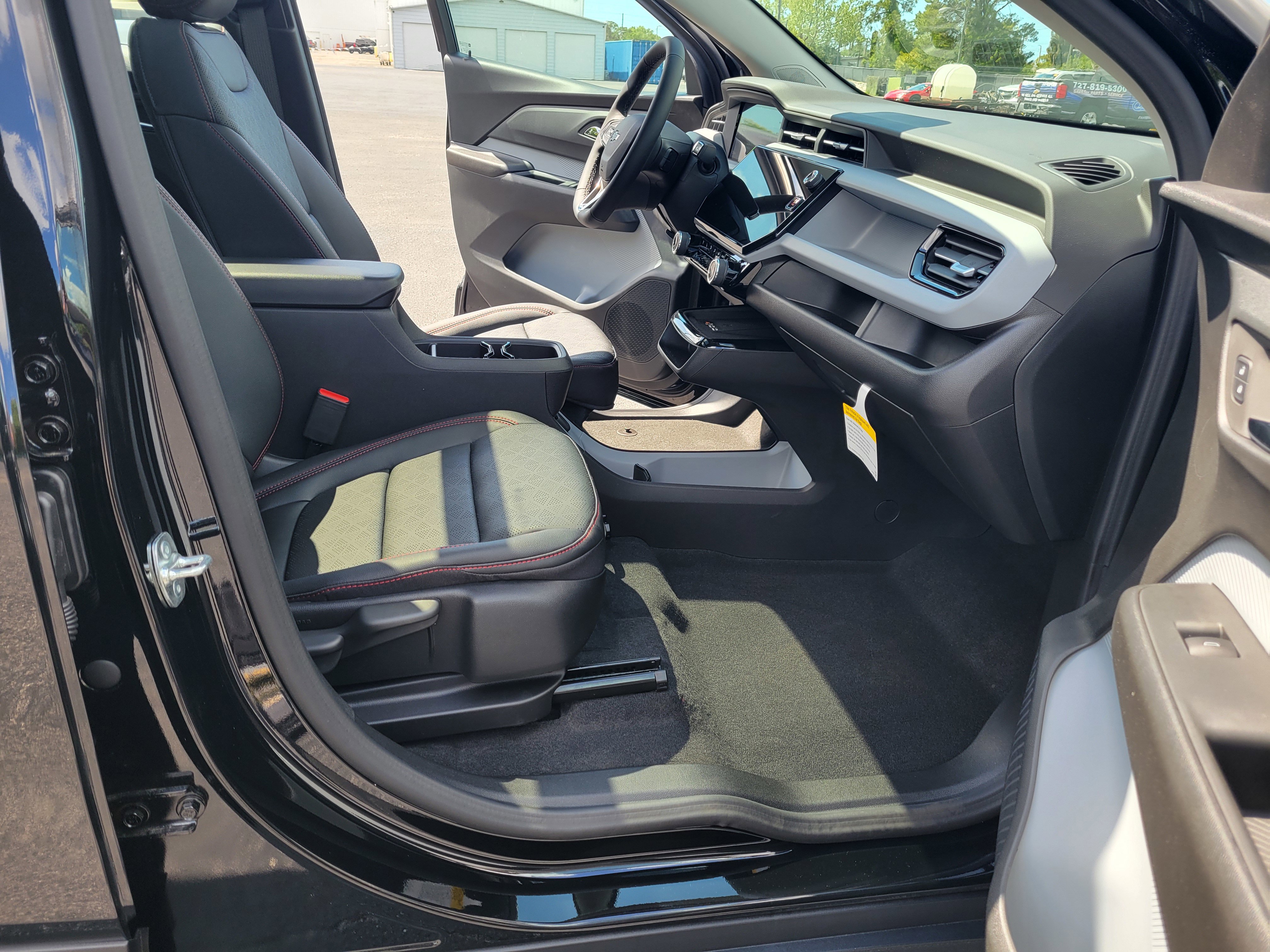 New 2027 Chevrolet Bolt RS w/ Technology Package image 28
