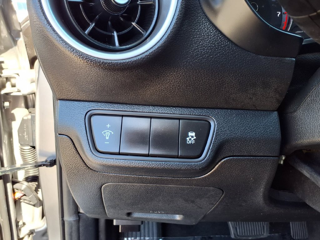 Certified 2024 Kia Forte LXS FWD image 18