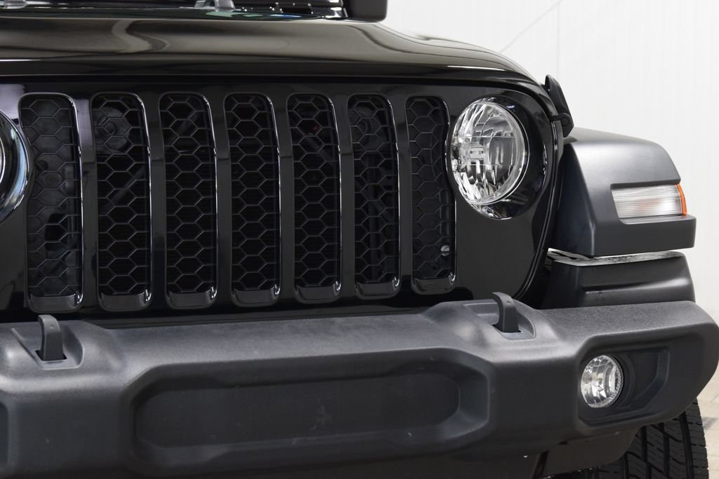 Used 2024 Jeep Wrangler Unlimited Sport AWD/4WD image 9
