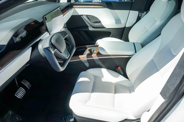 Used 2022 Tesla Model X image 20