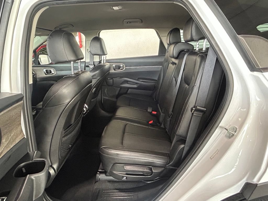 Used 2023 Kia Sorento S AWD/4WD image 46