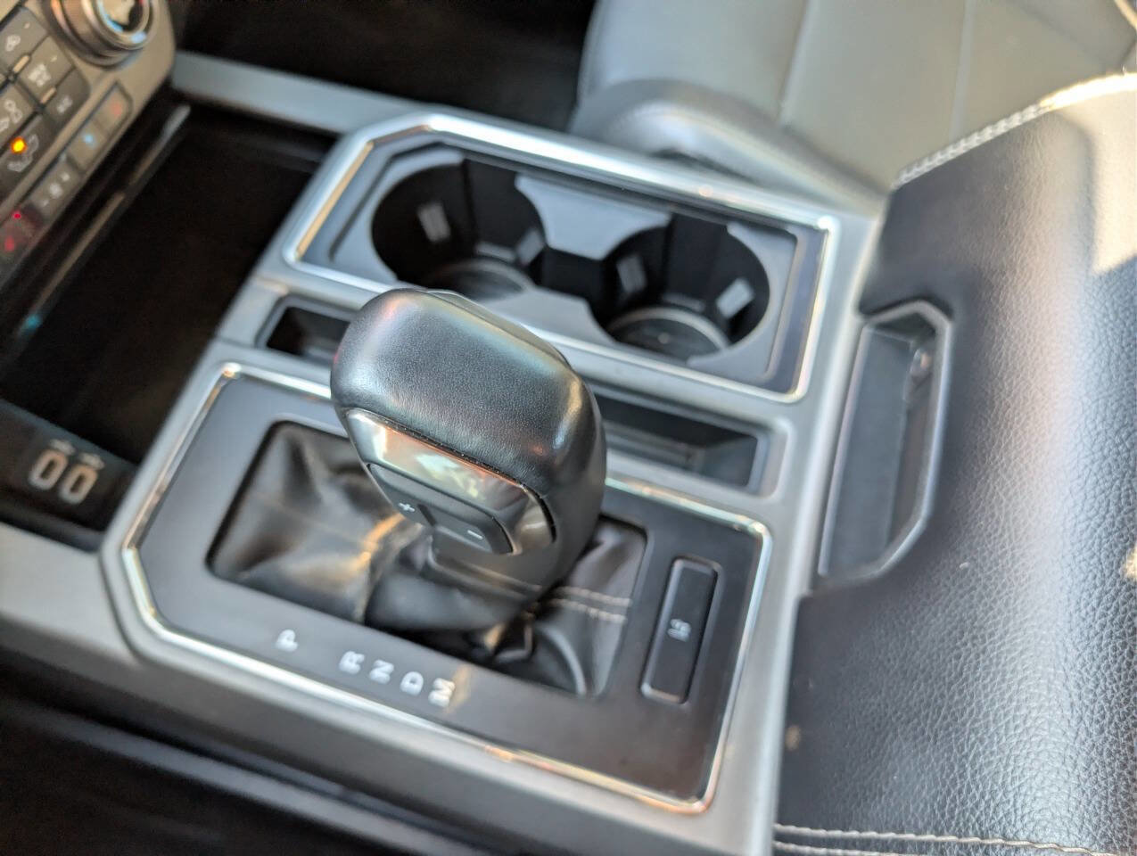 Used 2019 Ford F150 Raptor w/ Equipment Group 802A Luxury image 27