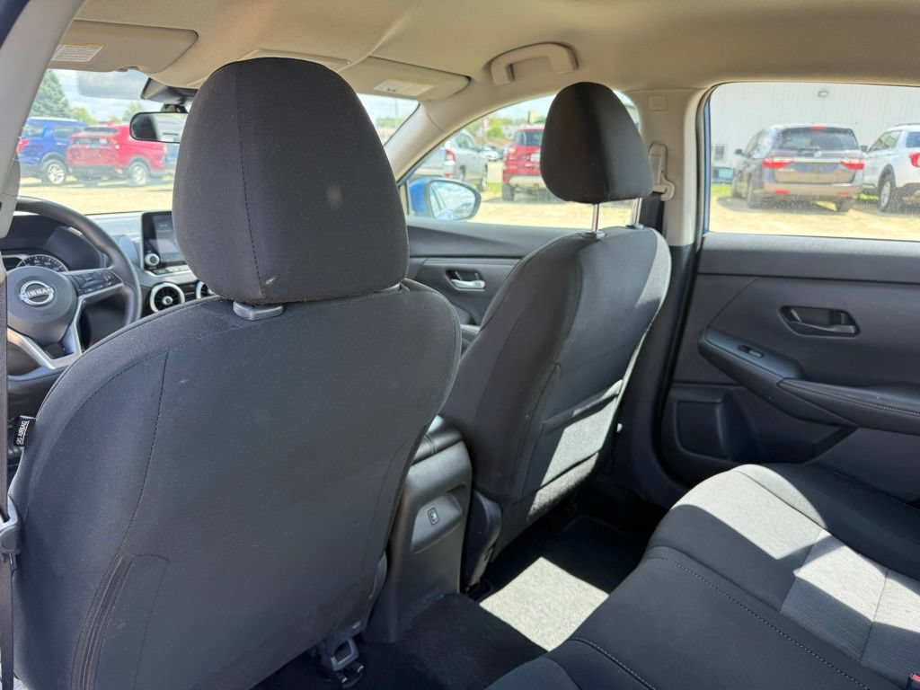 Used 2025 Nissan Sentra SV FWD image 35