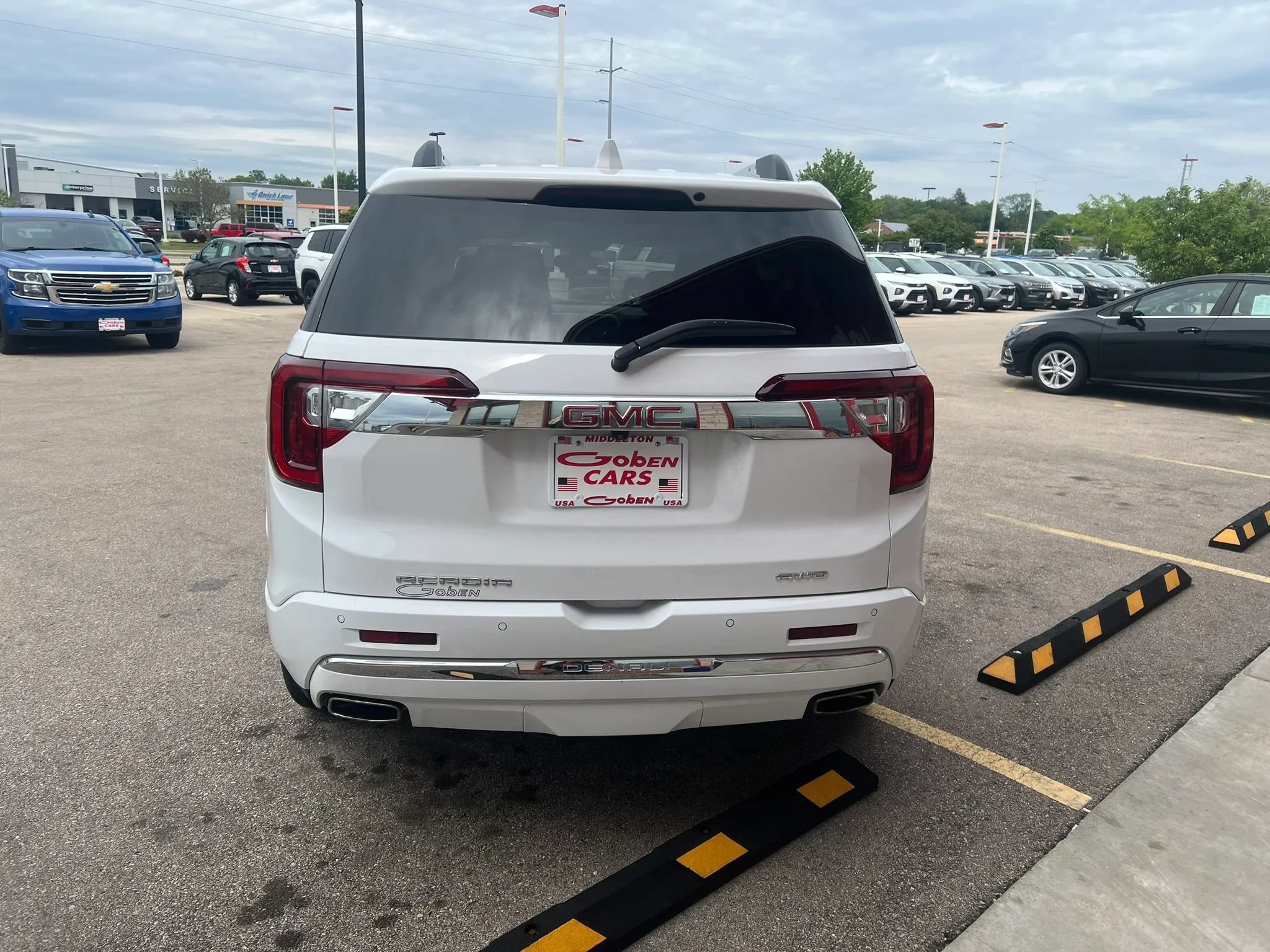 Used 2023 GMC Acadia Denali AWD/4WD image 4