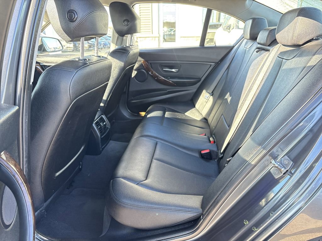 Used 2016 BMW 320i xDrive Sedan image 24