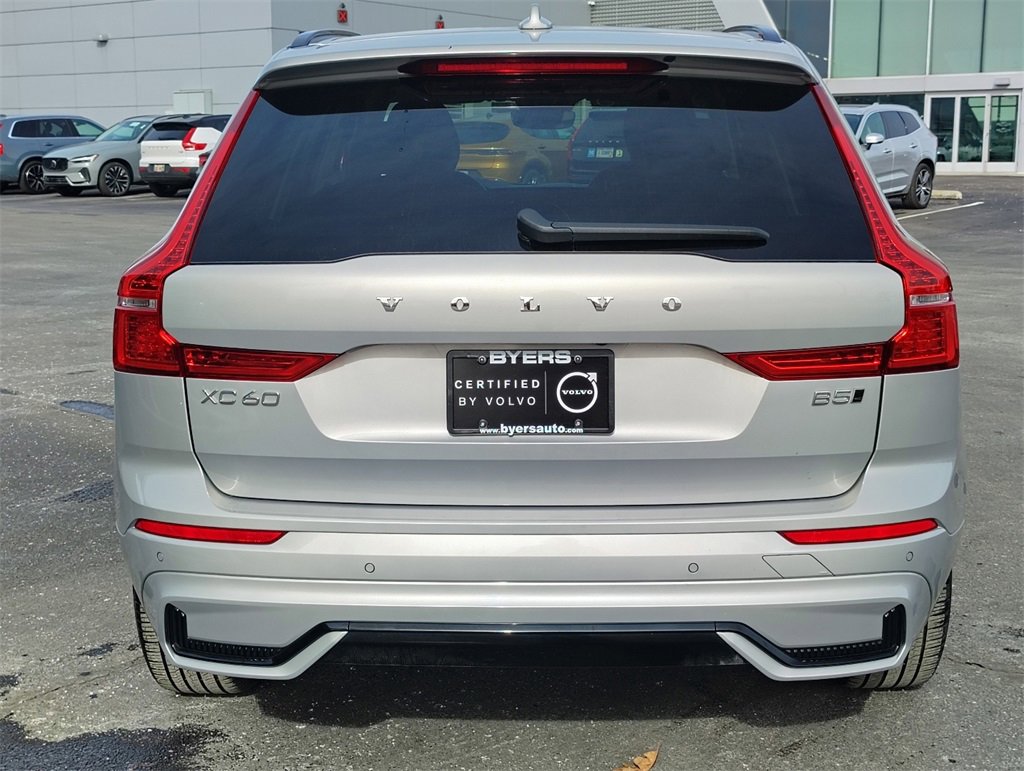 Used 2025 Volvo XC60 B5 Plus image 32