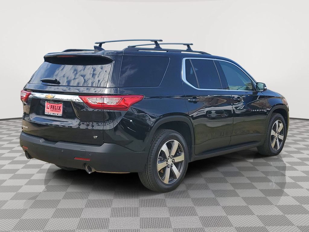 Used 2019 Chevrolet Traverse LT w/ LT Premium Package FWD image 4