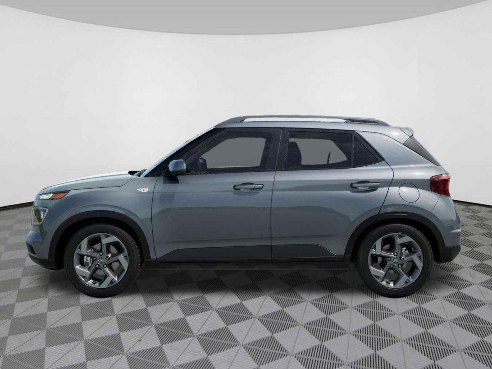 New 2026 Hyundai Venue SEL FWD image 3