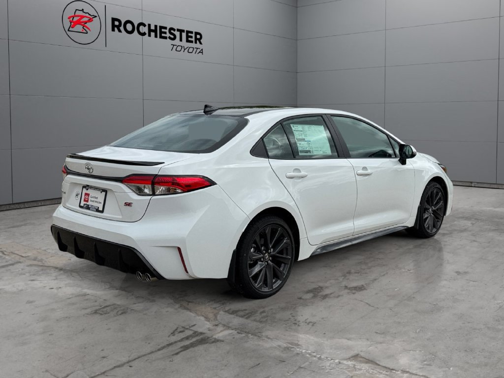 Certified 2026 Toyota Corolla SE w/ SE Package FWD image 5