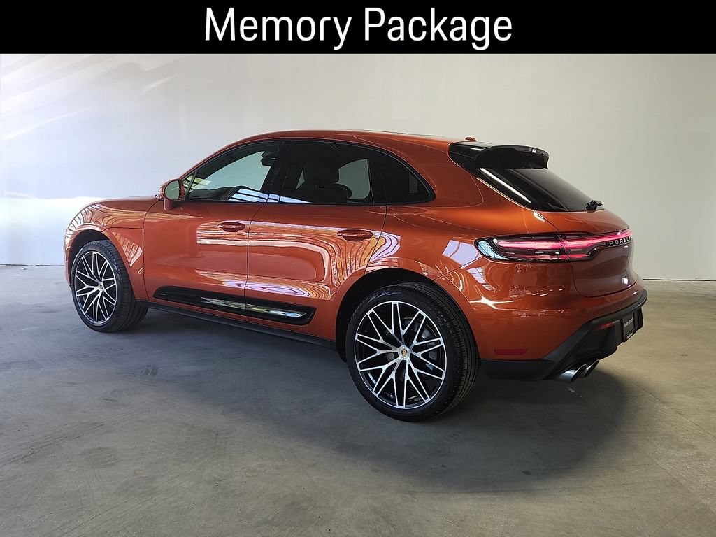 Used 2023 Porsche Macan AWD/4WD image 3