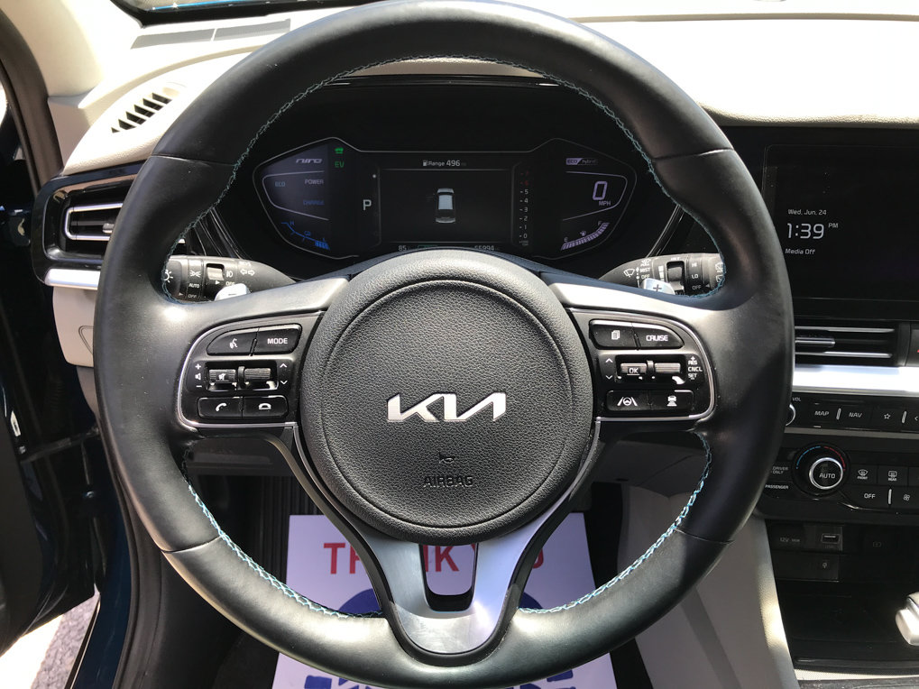Used 2022 Kia Niro EX Premium FWD image 16