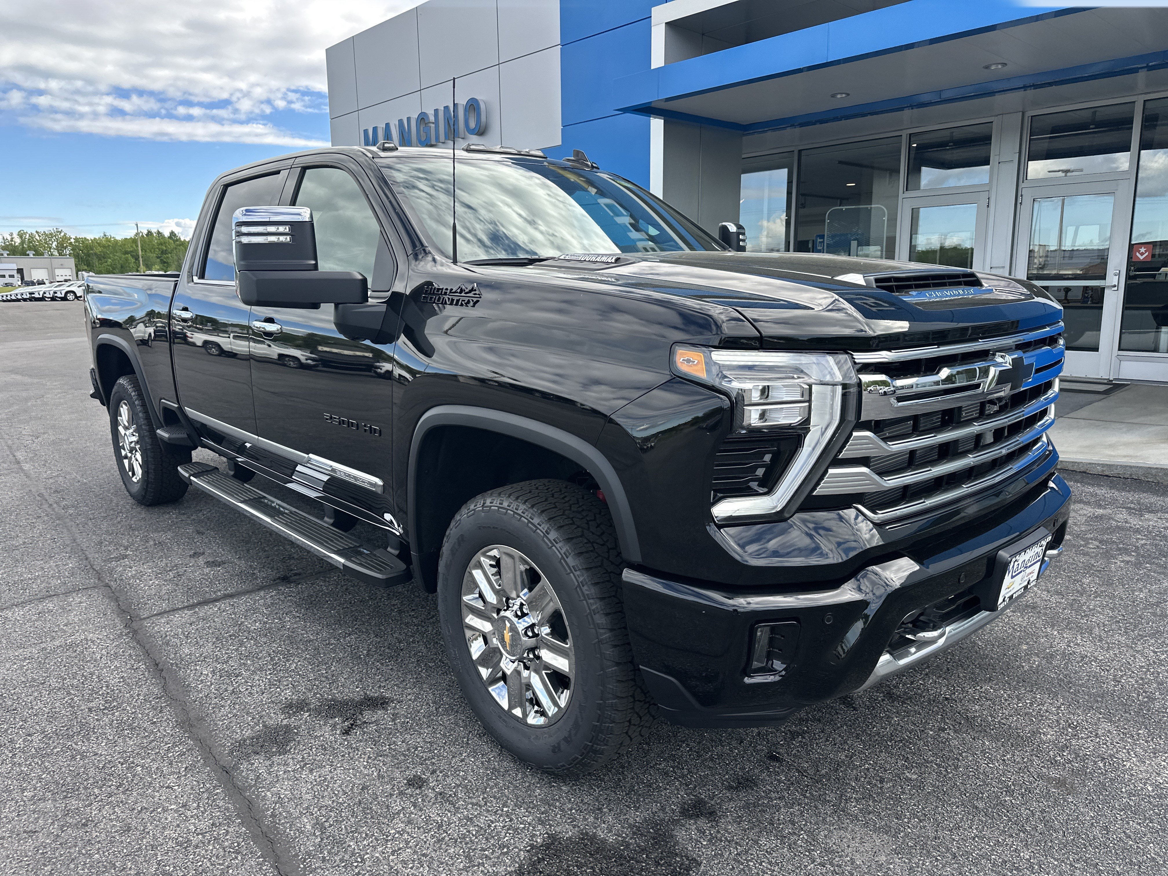 New 2026 Chevrolet Silverado 2500 High Country w/ High Country Premium Package AWD/4WD image 2