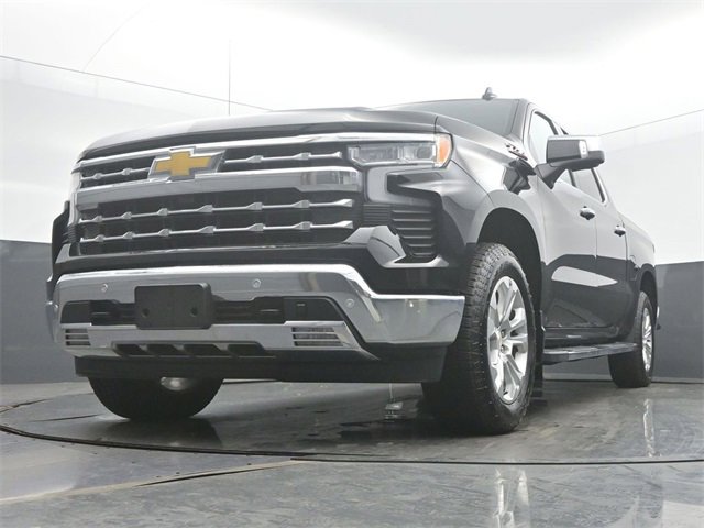 Used 2025 Chevrolet Silverado 1500 LTZ w/ LTZ Premium Package image 46