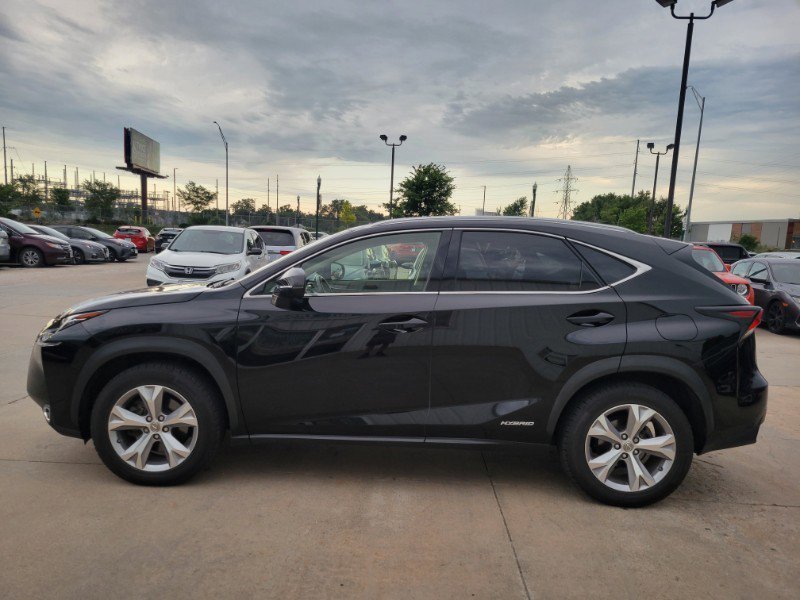Used 2017 Lexus NX 300h AWD image 4