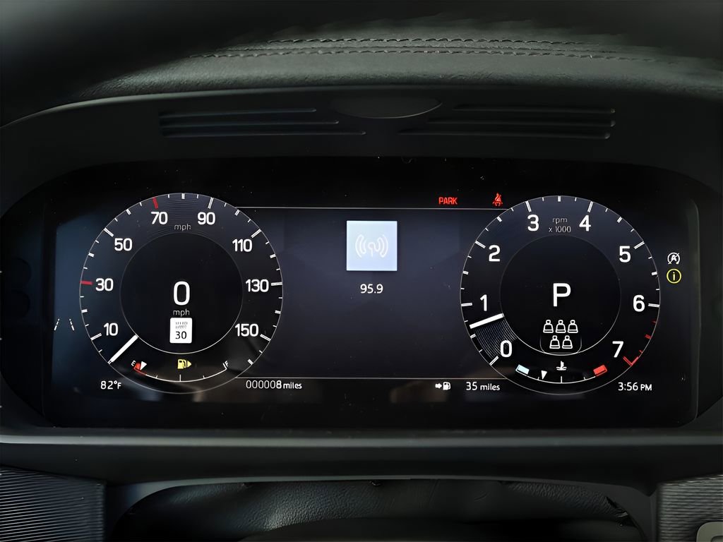 New 2025 Land Rover Discovery Dynamic SE image 32