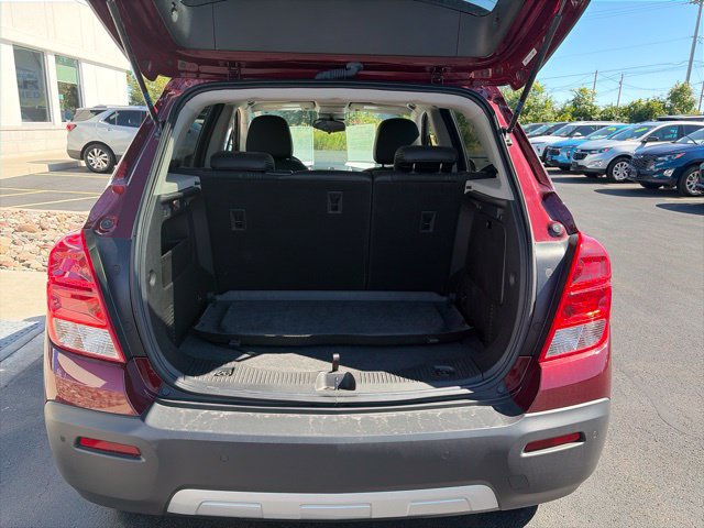 Used 2016 Chevrolet Trax LT w/ LT Convenience Package FWD image 10