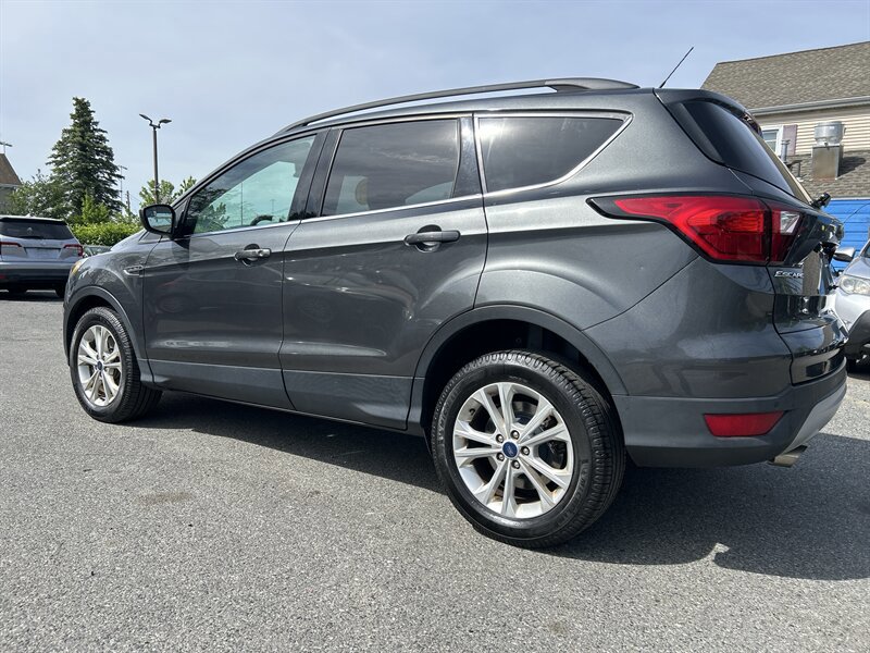 Used 2019 Ford Escape SEL AWD/4WD image 6