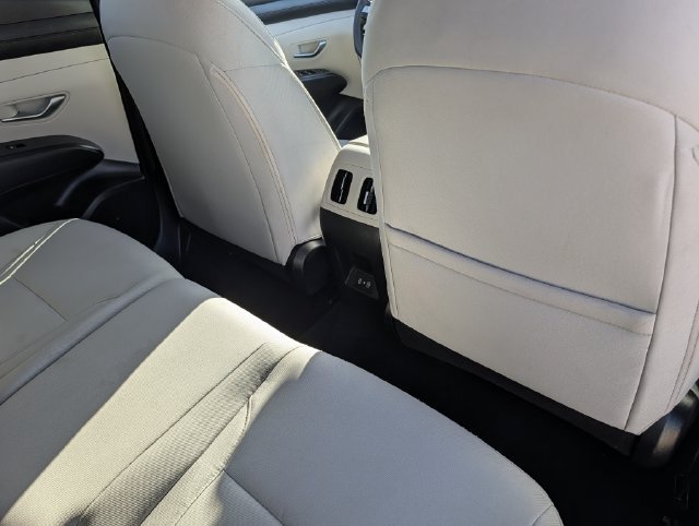 Used 2025 Hyundai Tucson SEL FWD image 30