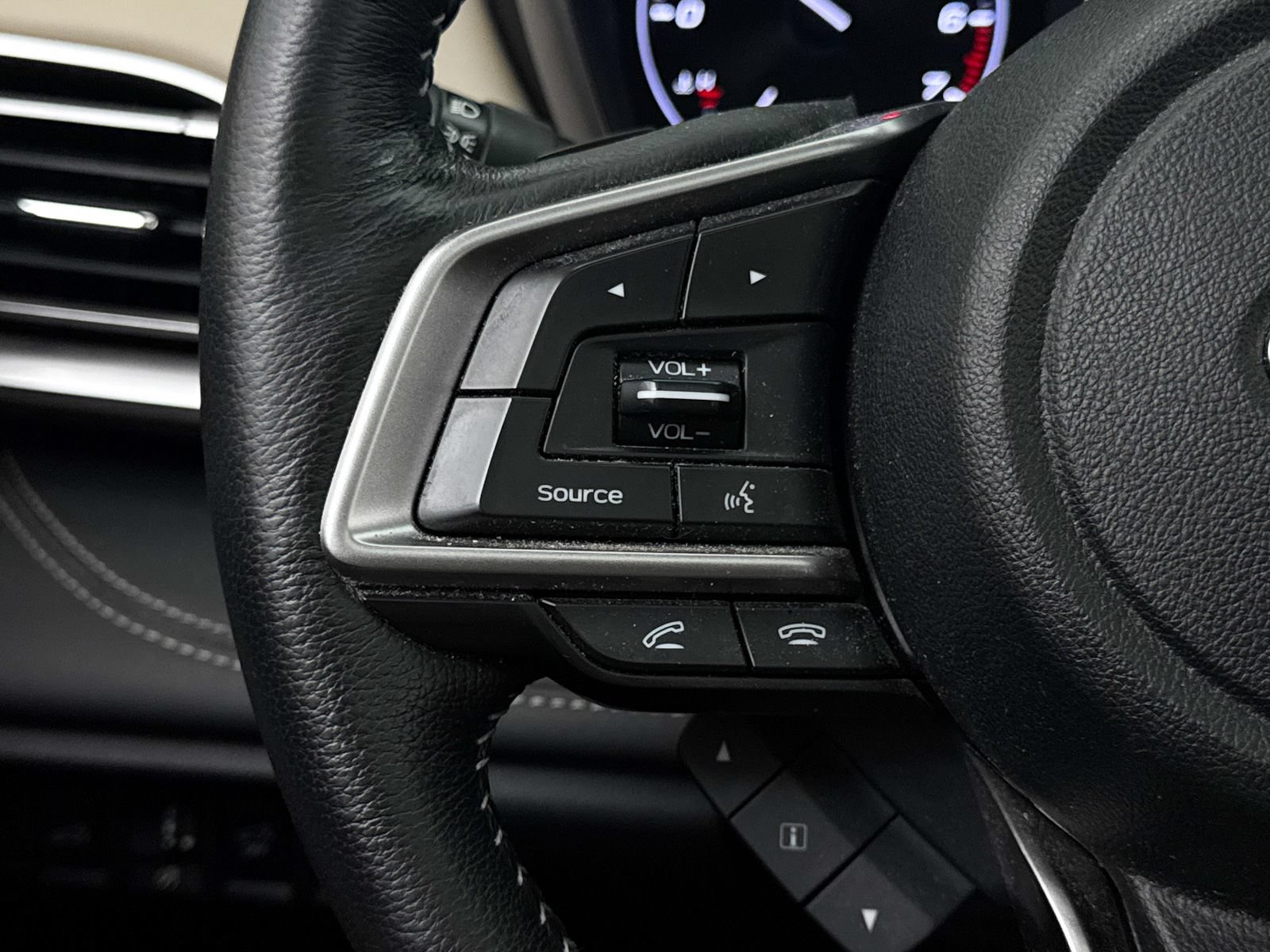Used 2020 Subaru Outback Limited AWD/4WD image 33