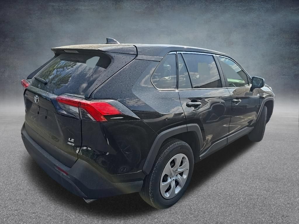 Used 2025 Toyota RAV4 LE AWD/4WD image 8