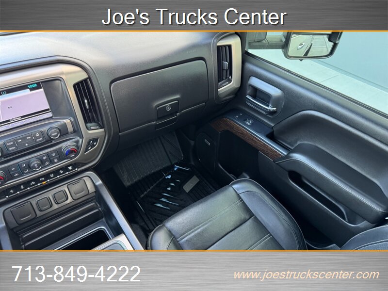 Used 2019 GMC Sierra 3500 Denali w/ Duramax Plus Package AWD/4WD image 15