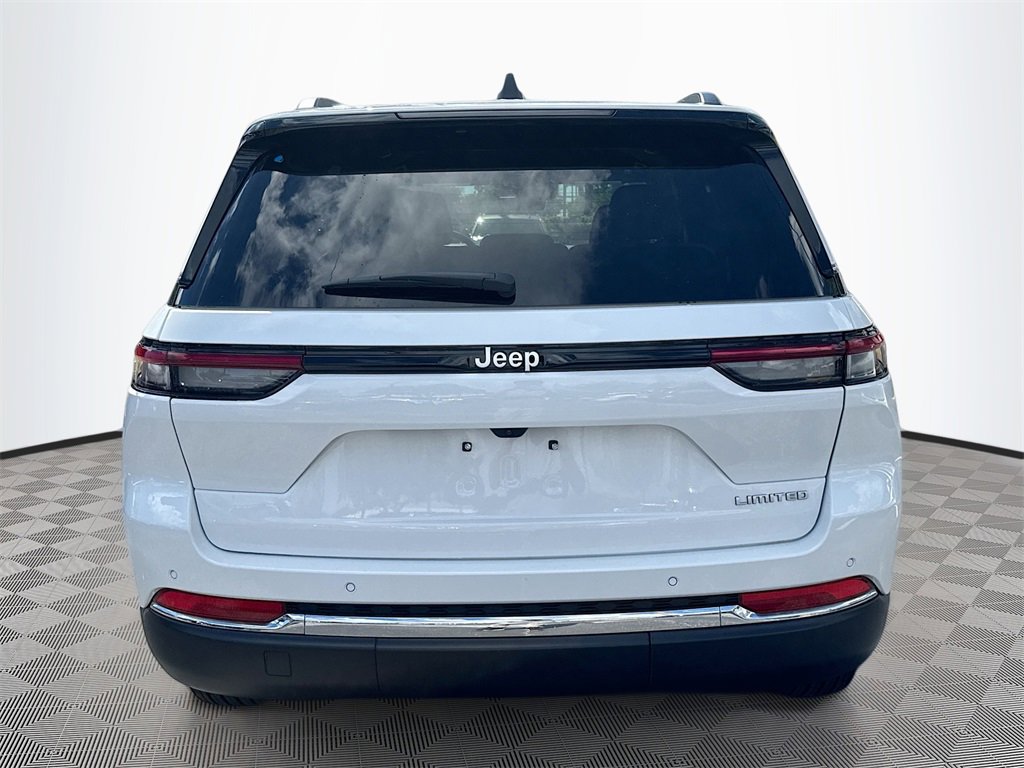 Used 2025 Jeep Grand Cherokee Limited image 7