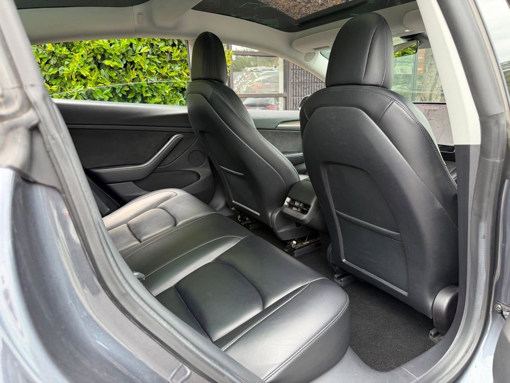 Used 2022 Tesla Model 3 Standard Range RWD image 37