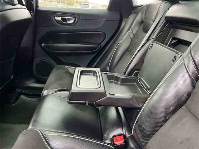 Used 2019 Volvo XC60 T6 R-Design w/ Protection Package image 12