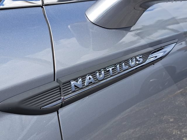 Used 2022 Lincoln Nautilus Reserve FWD image 6