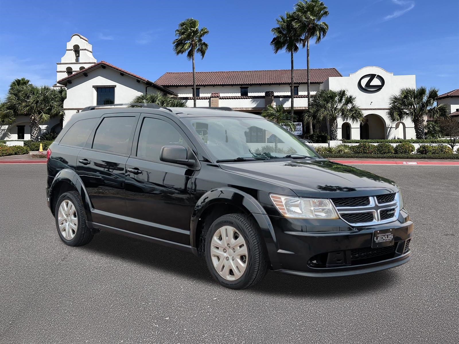 Used 2020 Dodge Journey SE FWD image 1