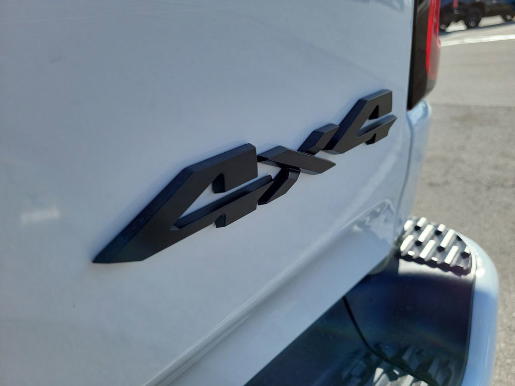 New 2026 RAM 1500 4x4 Crew Cab image 10