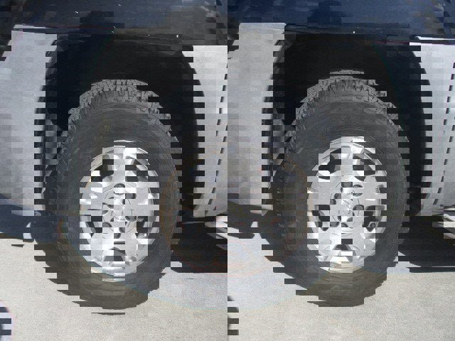 Used 2002 Chevrolet Avalanche 2WD image 6