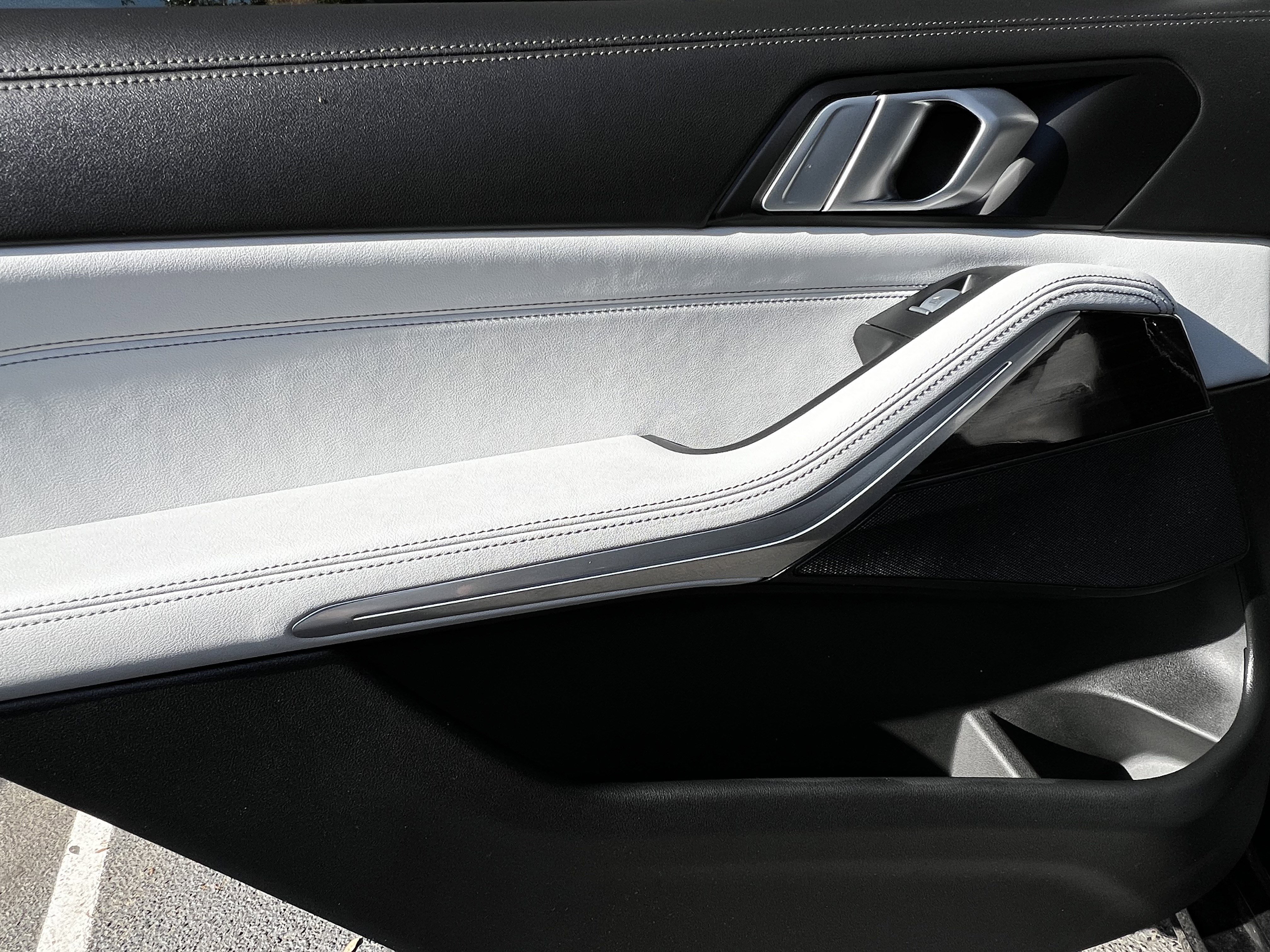 Used 2024 BMW X7 xDrive40i w/ Parking Assistance Package image 30